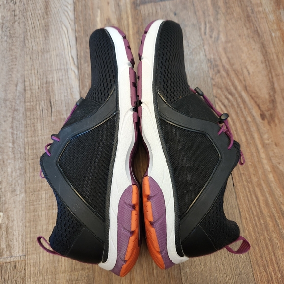 Vionic Berlin Slip On Sneakers - Picture 6 of 8